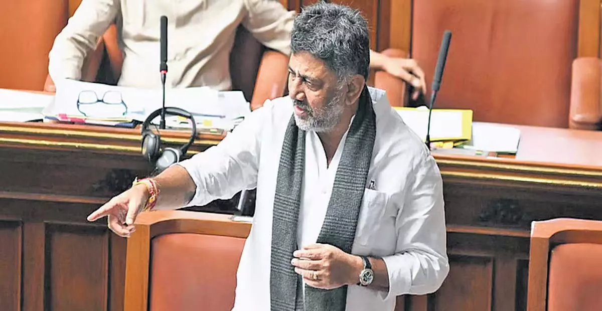 Karnataka: मंत्री डीकेएस ने बनाई जश्न की योजना Karnataka: मंत्री डीकेएस ने बनाई जश्न की योजना