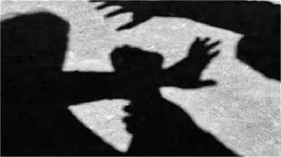 Haryana: पति-पत्नी में झगड़ा, जोरदार थप्पड़ लगने से फटा पत्नी के कान का पर्दा Haryana: पति-पत्नी में झगड़ा, जोरदार थप्पड़ लगने से फटा पत्नी के कान का पर्दा