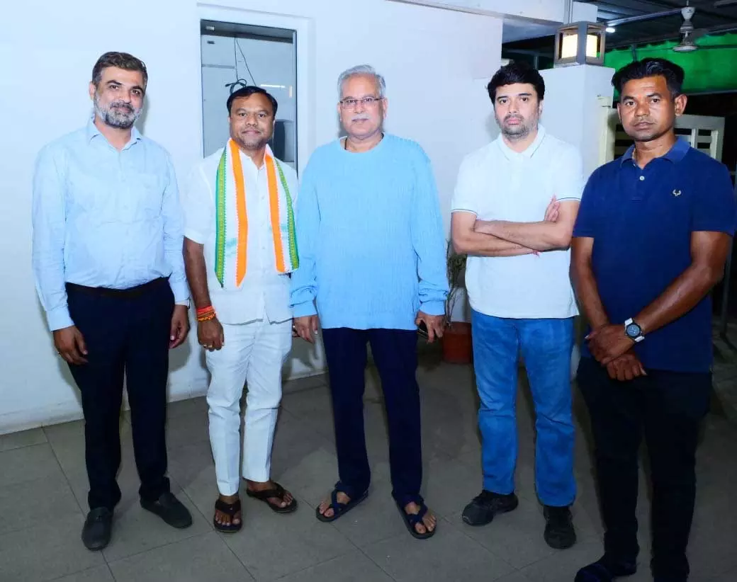 पीसीसी चीफ दीपक बैज आए अब भूपेश बघेल दिल्ली जा रहे, दौरे पर निगाहें टिकी पीसीसी चीफ दीपक बैज आए अब भूपेश बघेल दिल्ली जा रहे, दौरे पर निगाहें टिकी