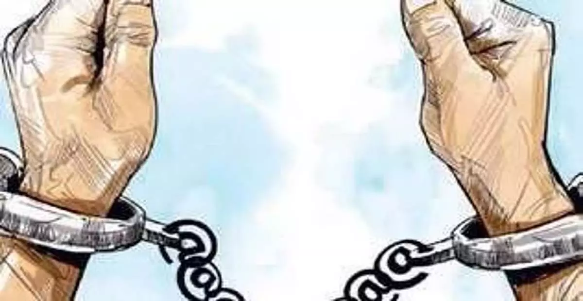 Odisha: बहुदा नदी के मुहाने पर झड़प के मामले में 40 ग्रामीण गिरफ्तार Odisha: बहुदा नदी के मुहाने पर झड़प के मामले में 40 ग्रामीण गिरफ्तार