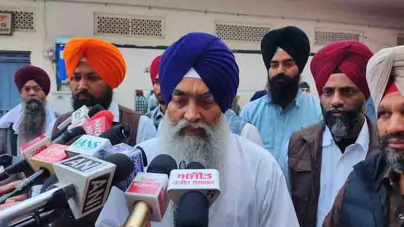 ज्ञानी रघबीर ने कहा, सिद्धांतों का उल्लंघन हुआ, SGPC ने आरोप लगाया ज्ञानी रघबीर ने कहा, सिद्धांतों का उल्लंघन हुआ, SGPC ने आरोप लगाया