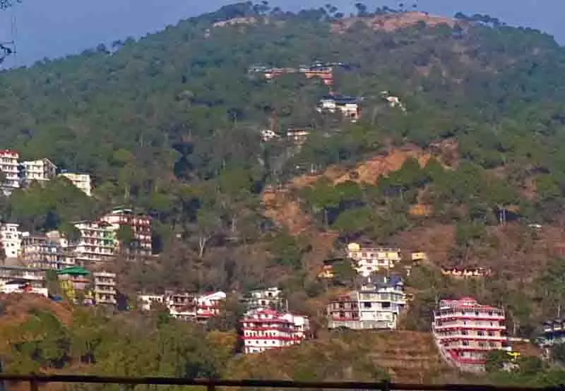 Himachal: ऊंची इमारतें ख़तरा पैदा करती हैं Himachal: ऊंची इमारतें ख़तरा पैदा करती हैं