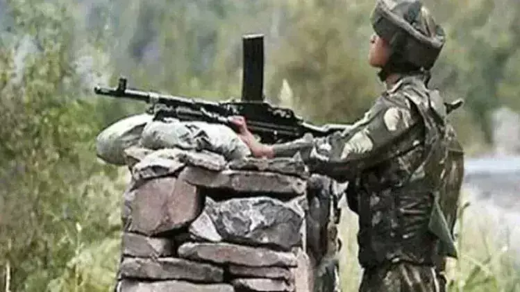 Manipur: खाई में गिरने से BSF के तीन जवान शहीद, 13 घायल Manipur: खाई में गिरने से BSF के तीन जवान शहीद, 13 घायल