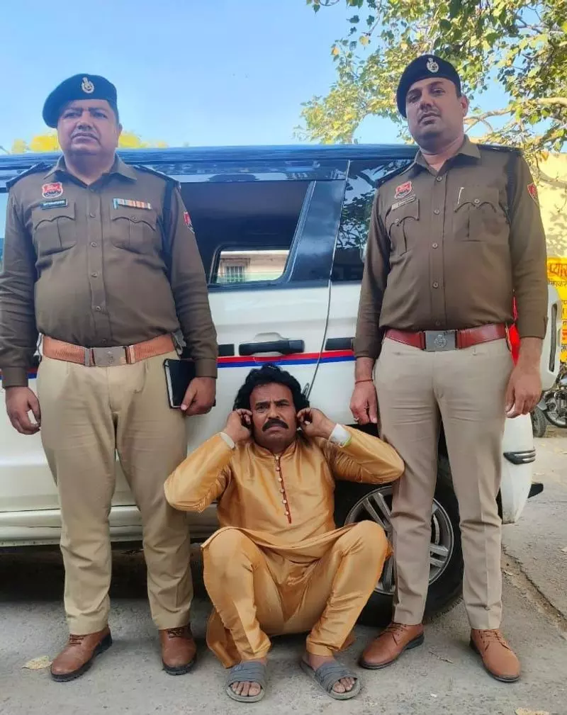 Haryana : भिवानी पुलिस ने अपहरण व मारपीट के मामले में आरोपी को किया गिरफ्तार Haryana : भिवानी पुलिस ने अपहरण व मारपीट के मामले में आरोपी को किया गिरफ्तार