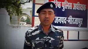 Mirzapur: मकान पर अवैध कब्जे से परेशान हुआ जवान Mirzapur: मकान पर अवैध कब्जे से परेशान हुआ जवान