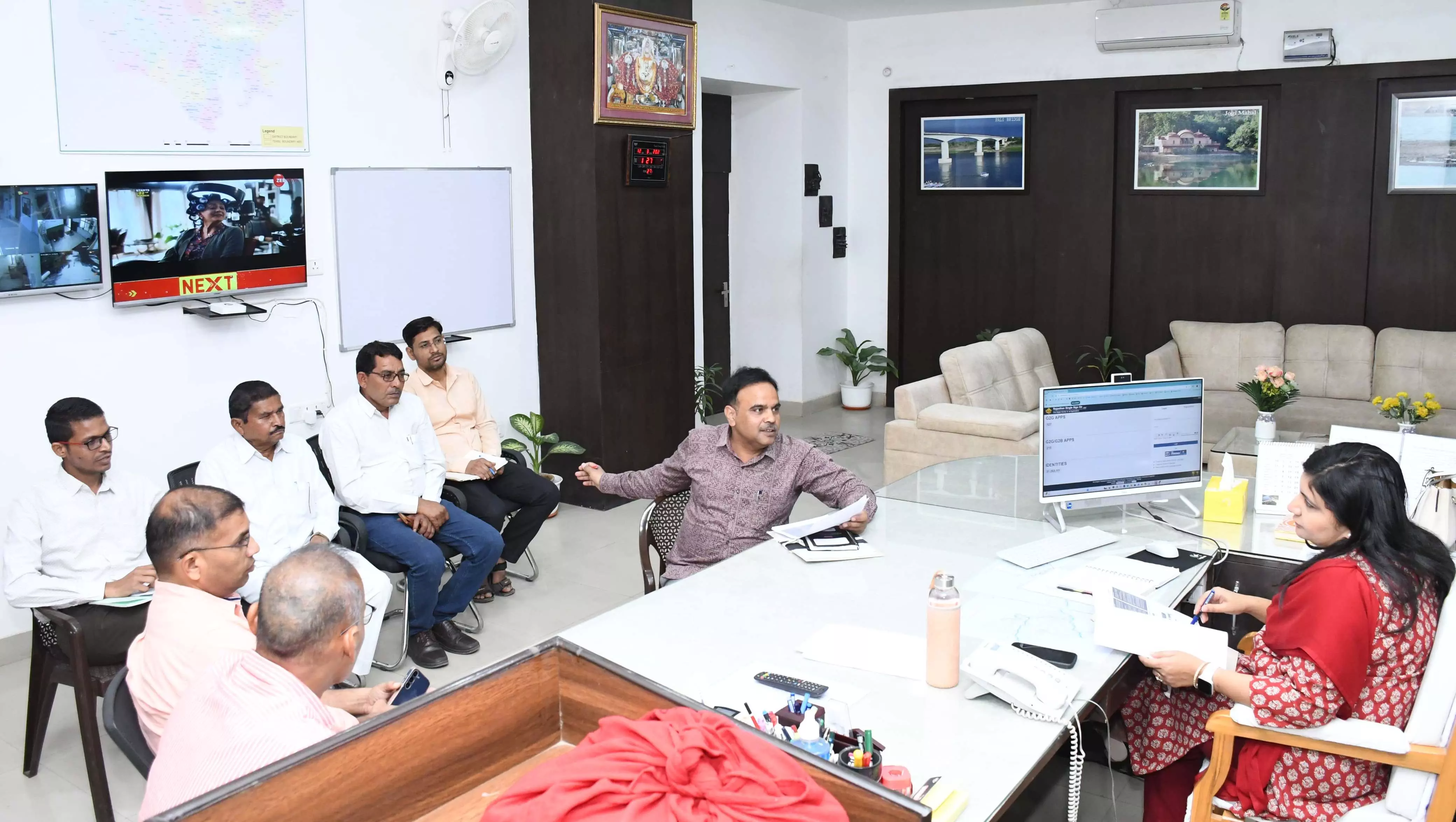 Madhopur: जिला स्तरीय मीडिया,मॉनिटरिंग ,क्रियान्वयन समिति की बैठक Madhopur: जिला स्तरीय मीडिया,मॉनिटरिंग ,क्रियान्वयन समिति की बैठक