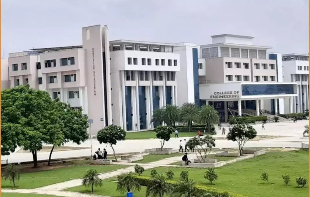 Moradabad: तीर्थंकर महावीर यूनिवर्सिटी के छात्र के बैग से मिला तमंचा Moradabad: तीर्थंकर महावीर यूनिवर्सिटी के छात्र के बैग से मिला तमंचा