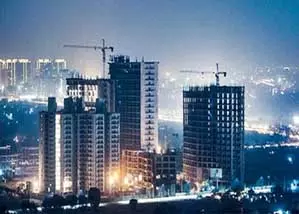 भारत के रियल एस्टेट डेवलपर्स के लिए 62,000 करोड़ रुपये निवेश के खुले अवसर : रिपोर्ट भारत के रियल एस्टेट डेवलपर्स के लिए 62,000 करोड़ रुपये निवेश के खुले अवसर : रिपोर्ट