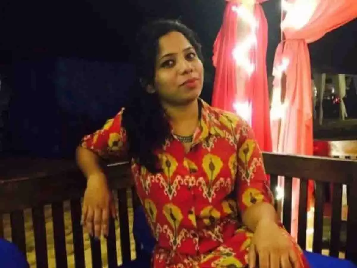 Hyderabad: महिला पत्रकार ने शहर की पुलिस पर गिरफ्तारी का आरोप लगाया Hyderabad: महिला पत्रकार ने शहर की पुलिस पर गिरफ्तारी का आरोप लगाया