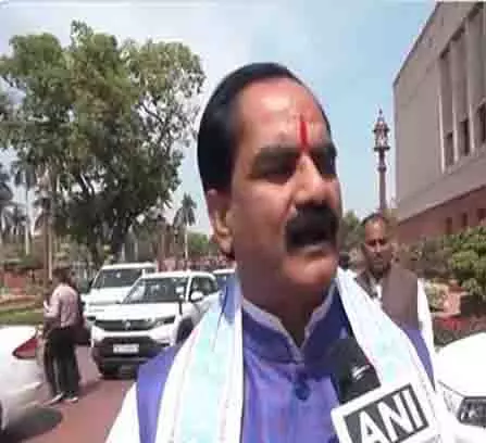 दरभंगा के BJP सांसद ने होली पर मेयर के बयान को भड़काऊ बयान बताया दरभंगा के BJP सांसद ने होली पर मेयर के बयान को भड़काऊ बयान बताया
