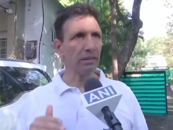 यह बजट नहीं बल्कि MP को कर्ज में डालने वाला दस्तावेज है: राज्य बजट 2025-26 पर कांग्रेस के जीतू पटवारी यह बजट नहीं बल्कि MP को कर्ज में डालने वाला दस्तावेज है: राज्य बजट 2025-26 पर कांग्रेस के जीतू पटवारी