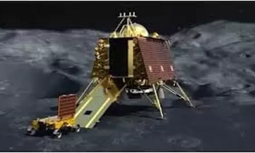 Science: चांद की सतह पर मिला दुर्लभ खजाना! चंद्रयान-3 के लैंडर विक्रम के डेटा की रिसर्च से चौंकाने वाली बात सामने आई