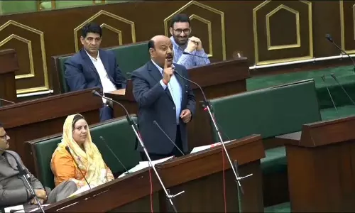 सरकार दैनिक वेतनभोगियों को नियमित करेगी: जम्मू-कश्मीर के उपमुख्यमंत्री सरकार दैनिक वेतनभोगियों को नियमित करेगी: जम्मू-कश्मीर के उपमुख्यमंत्री