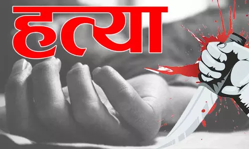 UP Crime : गर्लफ्रेंड को मारकर घंटों लाश के साथ बैठा रहा युवक, फिर अचानक UP Crime : गर्लफ्रेंड को मारकर घंटों लाश के साथ बैठा रहा युवक, फिर अचानक