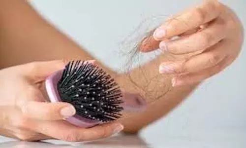 Hair Care:  हेयरफॉल, बालों का झड़ना कम करने के लिए रोजाना करें ये 1 एक्सरसाइज