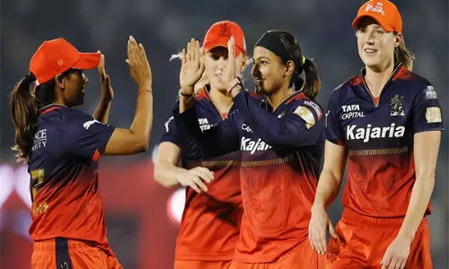 WPL: मुंबई इंडियंस पर RCB की 11 रन की जीत ने दिल्ली कैपिटल्स को फाइनल में पहुँचाया