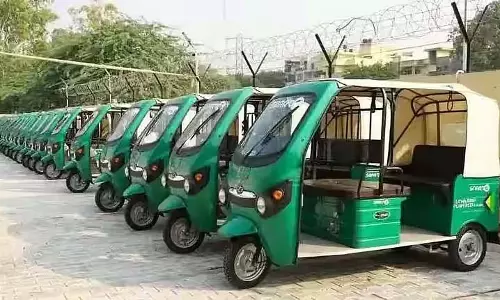 दिल्ली ईवी नीति 2.0: रिक्शा, टैक्सी, हल्के वाणिज्यिक वाहन ईवी होंगे