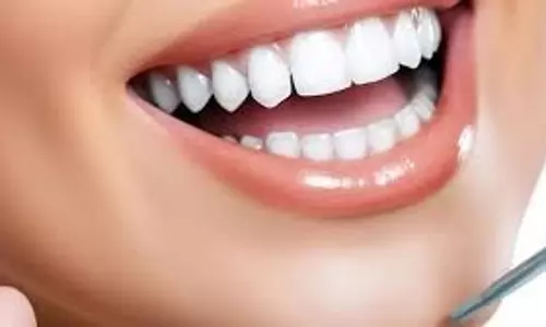 Home Remedies :पीले दांत कर रहे हैं शर्मिंदा, मिनटों में मिलेगी मोती जैसी चमक