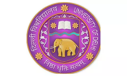 दिल्ली विश्वविद्यालय स्नातक पाठ्यक्रमों के लिए दो-भाषा फॉर्मूला