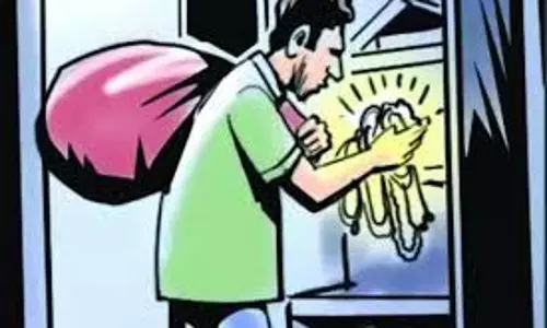 Haryana :  अज्ञात बदमाशों ने बंधक बनाकर दिनदहाड़े घर में की लूटपाट,जांच में जुटी पुलिस