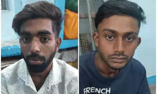 अवैध शराब बिक्री हेतु परिवहन कर रहे दो आरोपी गिरफ्तार अवैध शराब बिक्री हेतु परिवहन कर रहे दो आरोपी गिरफ्तार