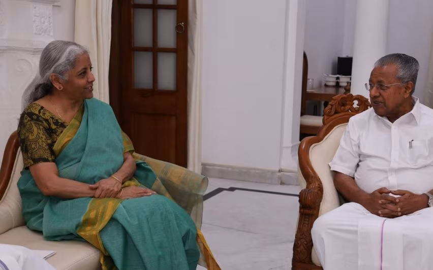 Kerala : राजनीतिक अटकलों के बीच पिनाराई विजयन ने सीतारमण को नाश्ते पर आमंत्रित किया