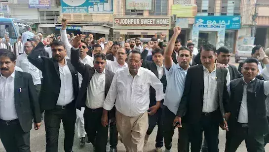 Ajmer: वकील की हत्या के विरोध में सीकर में प्रदर्शन