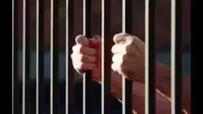 Haryana : नाबालिग के सामने अश्लील हरकत करने पर व्यक्ति को 7 साल की सज़ा Haryana : नाबालिग के सामने अश्लील हरकत करने पर व्यक्ति को 7 साल की सज़ा