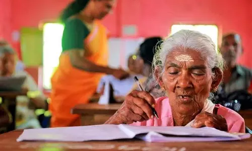 Kerala को पूर्ण साक्षर बनने के लिए 92,000 और साक्षरों की आवश्यकता