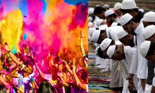 Holi 2025 : संभल में होली के दिन निकलेगा जुलूस, 10 मस्जिदों को ढकने की तैयारी Holi 2025 : संभल में होली के दिन निकलेगा जुलूस, 10 मस्जिदों को ढकने की तैयारी