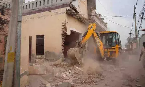 Jalandhar: ड्रग तस्करों के अवैध मकान ढहाए गए