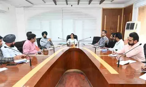 महापौर ने स्वास्थ्य, NHAI अधिकारियों से कहा महापौर ने स्वास्थ्य, NHAI अधिकारियों से कहा