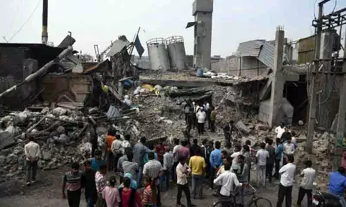 Ludhiana: फैक्ट्री ढहने से श्रमिक अभी भी दहशत में