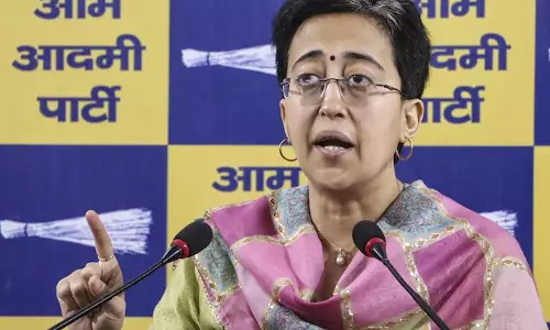 New Delhi: दिल्ली की महिलाओं को अब तक नहीं मिला फ्री सिलेंडर: आतिशी