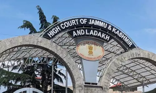 नियुक्त व्यक्ति को अनुबंध अवधि से आगे नौकरी पर बने रहने का जन्मजात अधिकार नहीं: HC