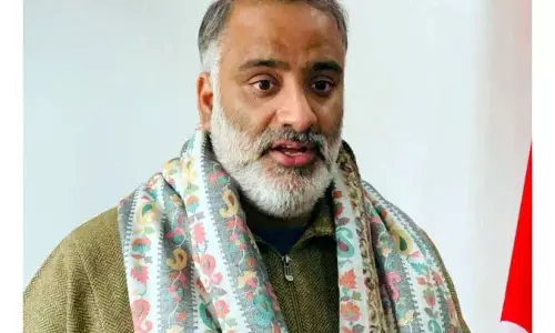 Jammu: सलमान सागर ने दैनिक वेतनभोगियों के नियमितीकरण पर शीघ्र कार्रवाई की मांग की