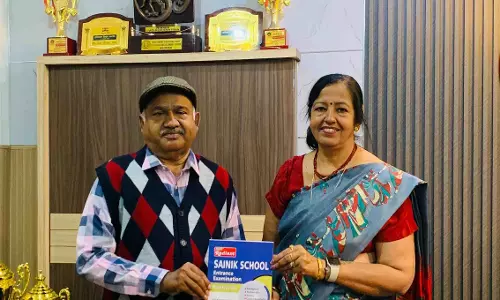 विजय गर्ग की पुस्तक शीर्षक सैनिक स्कूल प्रवेश परीक्षा , प्रिंसिपल संध्या बठला द्वारा लोकार्पण की गई जारी