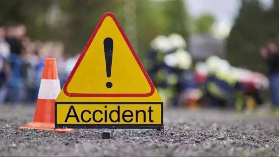 MP Road Accident : बड़ा सड़क हादसा : बीच सड़क लाशों का ढेर.... MP Road Accident : बड़ा सड़क हादसा : बीच सड़क लाशों का ढेर....
