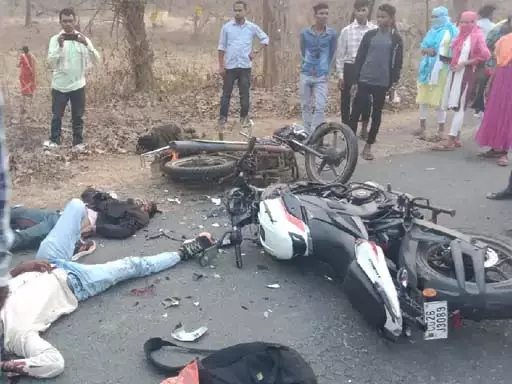 फागुन मेला से लौट रहे युवक हादसे का शिकार, एक की मौत फागुन मेला से लौट रहे युवक हादसे का शिकार, एक की मौत