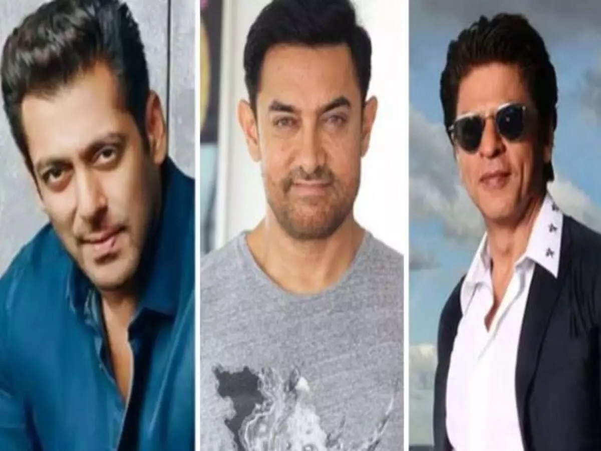 आमिर खान के घर क्यों पहुंचे शाहरुख और Salman Khan ? फैंस के बीच बढ़ी हलचल! आमिर खान के घर क्यों पहुंचे शाहरुख और Salman Khan ? फैंस के बीच बढ़ी हलचल!