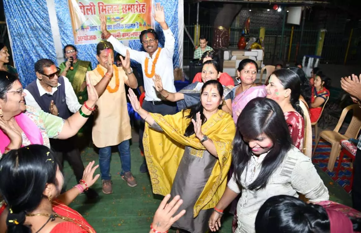 ग्रीन आर्मी का इको-फ्रेंडली होली मिलन सम्पन्न ग्रीन आर्मी का इको-फ्रेंडली होली मिलन सम्पन्न
