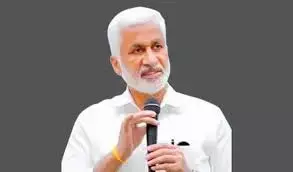 Vijayasai Reddy ने कहा- जगन रेड्डी को उनके समर्थकों ने घेर रखा Vijayasai Reddy ने कहा- जगन रेड्डी को उनके समर्थकों ने घेर रखा