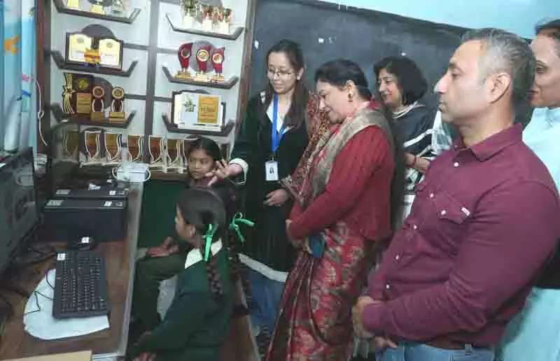 सरकारी स्कूलों में डिजिटल समानता के लिए काम कर रहा NGO सरकारी स्कूलों में डिजिटल समानता के लिए काम कर रहा NGO