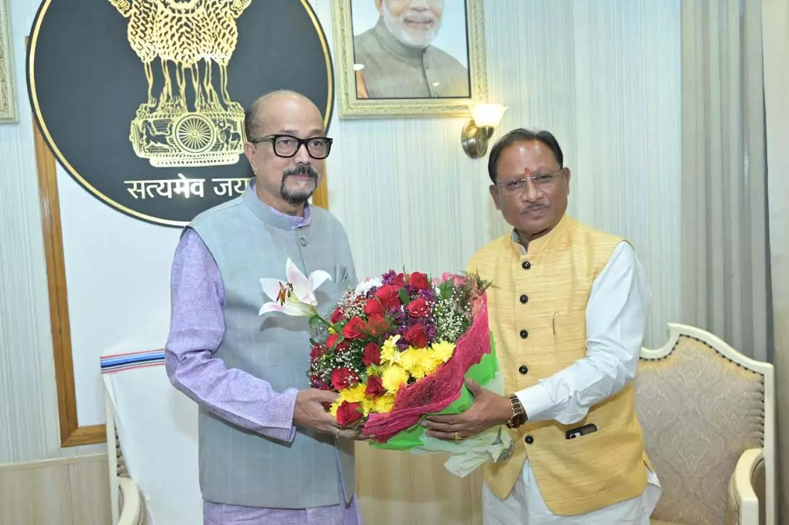 होली पर राज्यपाल डेका को मुख्यमंत्री साय ने दी बधाई होली पर राज्यपाल डेका को मुख्यमंत्री साय ने दी बधाई