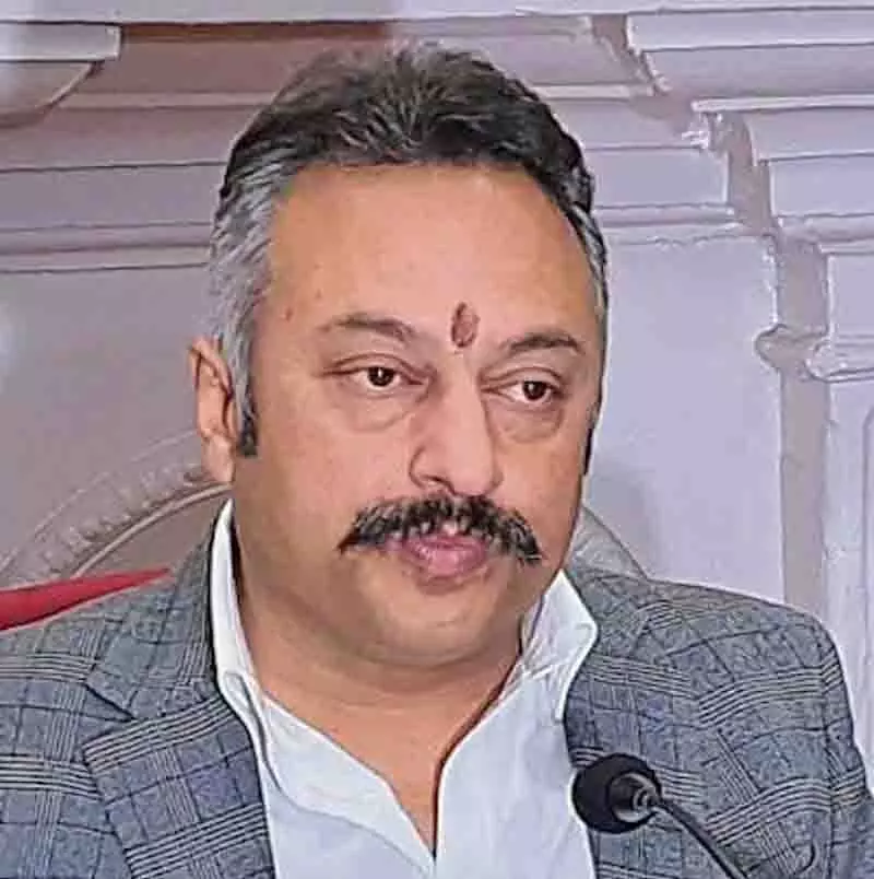 CM राहत कोष बढ़ाने की ‘जादुई’ योजना को लेकर उप निदेशक मुश्किल में CM राहत कोष बढ़ाने की ‘जादुई’ योजना को लेकर उप निदेशक मुश्किल में