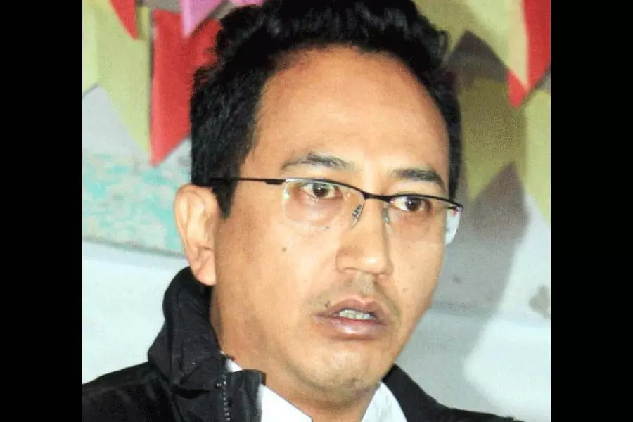 GNLF प्रमुख मान घीसिंग ने 2026 के चुनावों से पहले बातचीत का आह्वान किया GNLF प्रमुख मान घीसिंग ने 2026 के चुनावों से पहले बातचीत का आह्वान किया