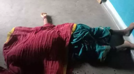 कुल्हाड़ी से पत्नी को काटा, फिर आत्महत्या कर रहा था पति कुल्हाड़ी से पत्नी को काटा, फिर आत्महत्या कर रहा था पति