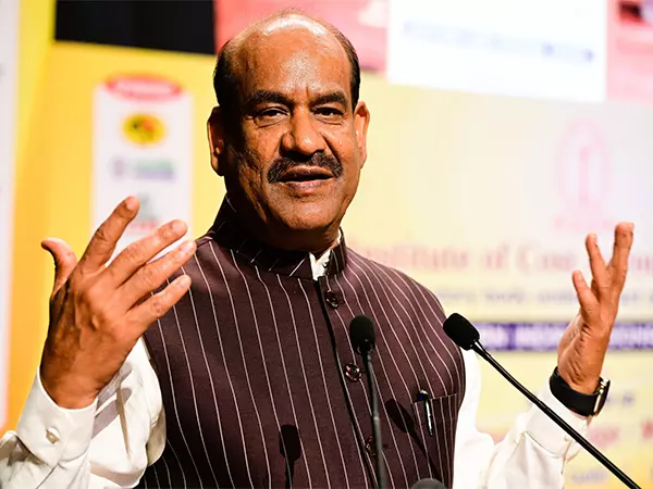 समृद्ध सांस्कृतिक विरासत का प्रतीक: ओम बिरला ने Holi की पूर्व संध्या पर शुभकामनाएं दीं समृद्ध सांस्कृतिक विरासत का प्रतीक: ओम बिरला ने Holi की पूर्व संध्या पर शुभकामनाएं दीं