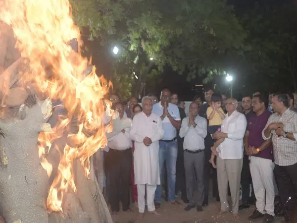 गुजरात के CM भूपेंद्र पटेल ने होली के अवसर पर दी शुभकामनाएं गुजरात के CM भूपेंद्र पटेल ने होली के अवसर पर दी शुभकामनाएं