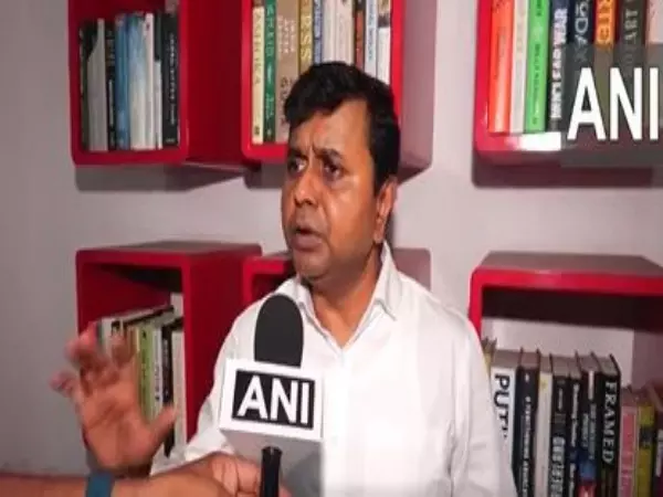 आरयू केंद्र सरकार की नीतियों के खिलाफ विरोध का प्रतीक है: डीएमके प्रवक्ता आरयू केंद्र सरकार की नीतियों के खिलाफ विरोध का प्रतीक है: डीएमके प्रवक्ता